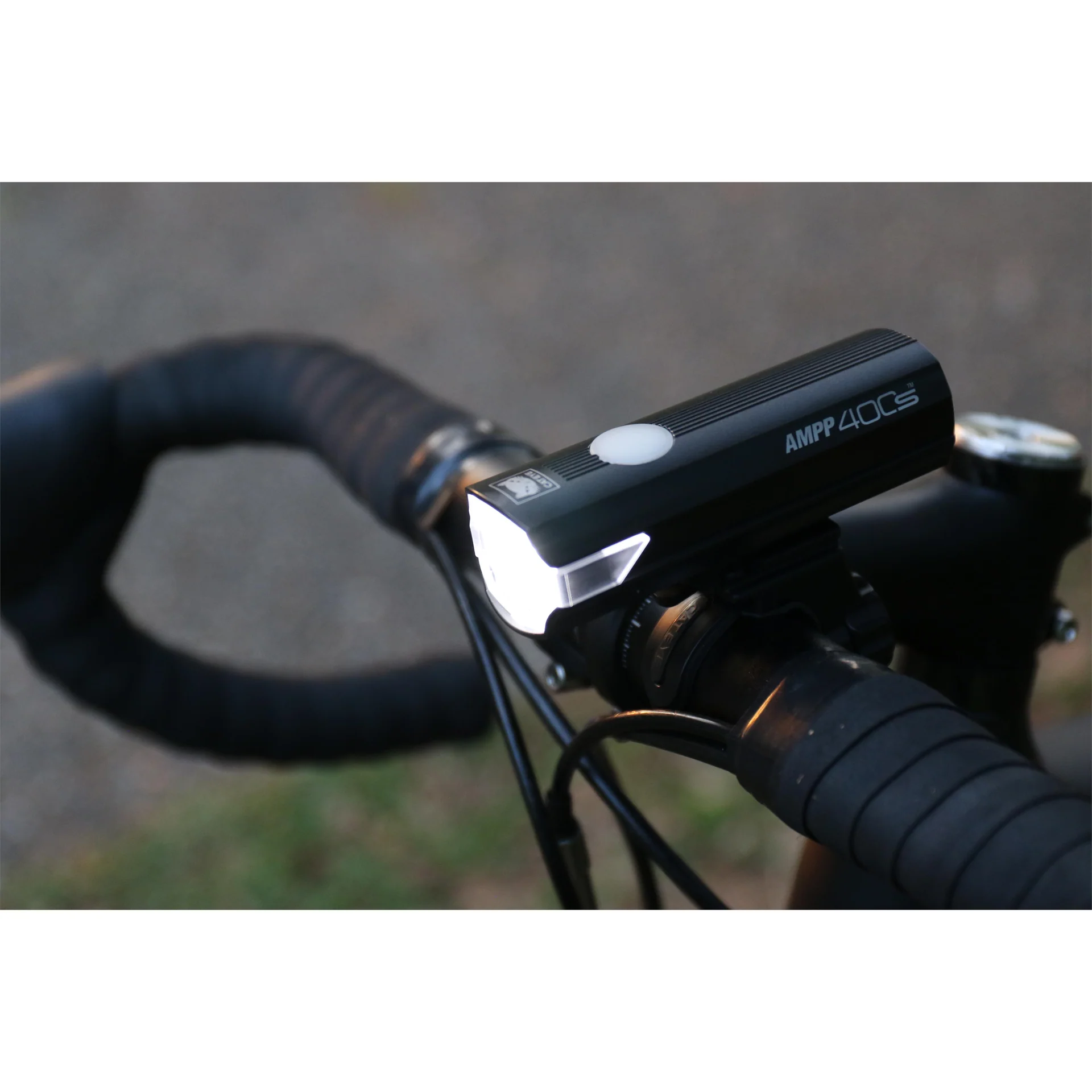 cateye_ampp_400s_bike_PRODUCTIMG_CA460A400S_64228_01-6.webp