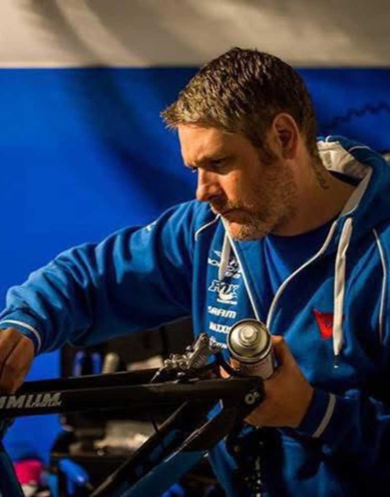 Chaz Curry lead mechanic