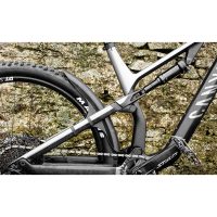 muckynuts-short-mudguard-on-fork-on-seat-stay-6.jpg